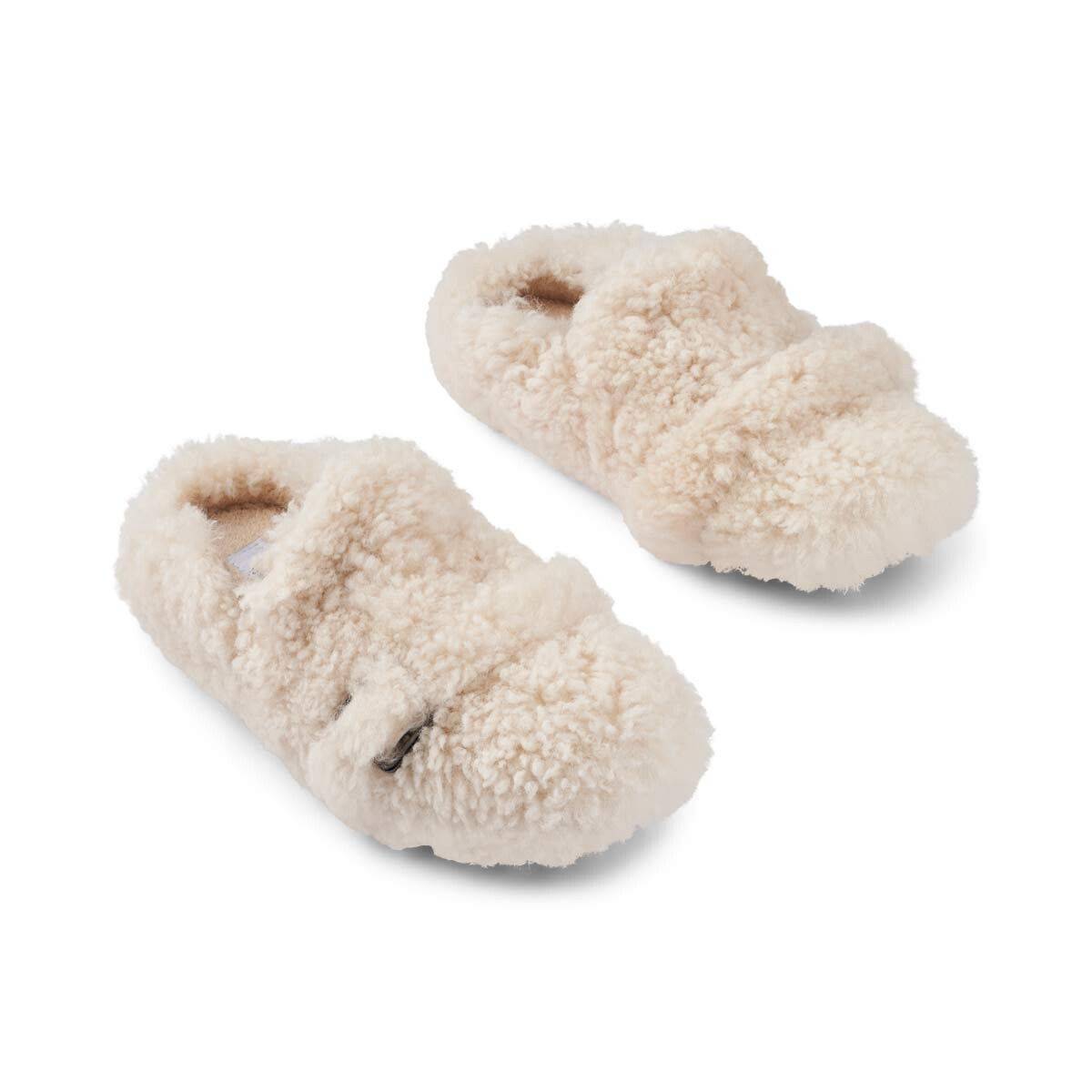 Fluffy Curly Slippers | Lammfell - Lammfellhaus.de