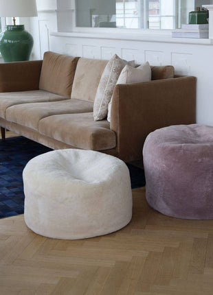 Lammfellpouf Premium | Neuseeland | Mokassin | D55x46 cm - Lammfellhaus.de